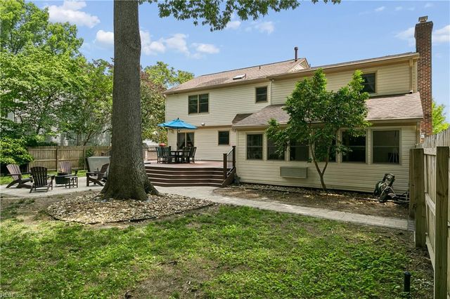 101 Cranwood CT, Yorktown, VA 23693