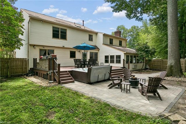 101 Cranwood CT, Yorktown, VA 23693