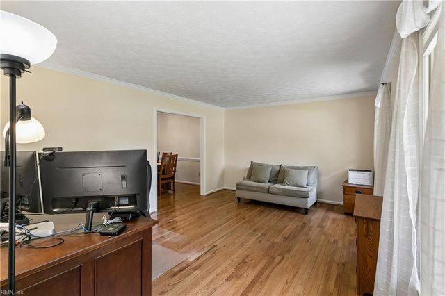 101 Cranwood CT, Yorktown, VA 23693