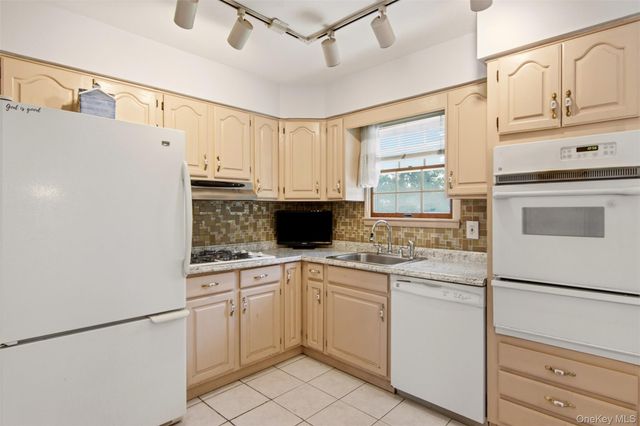 22 Berry Lane, Centereach, NY 11720