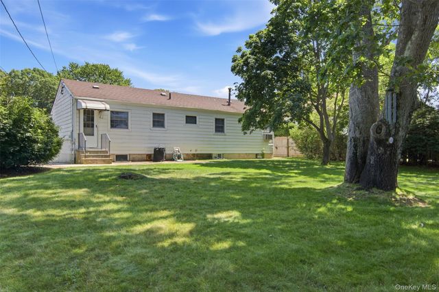 22 Berry Lane, Centereach, NY 11720