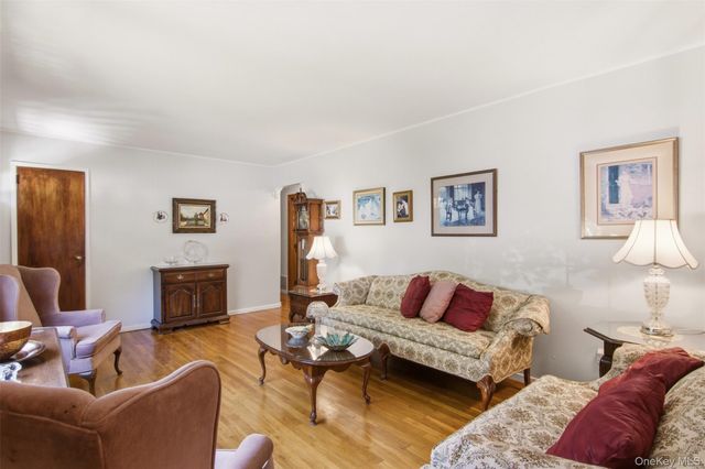 22 Berry Lane, Centereach, NY 11720