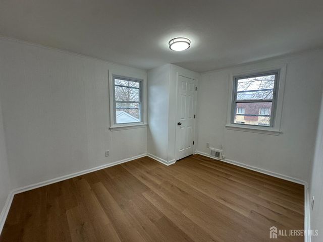 25 Garden Street 2, Edison, NJ 08817