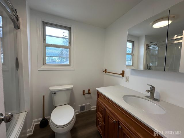 25 Garden Street 2, Edison, NJ 08817