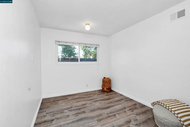 3555 Thunderbird Dr, Concord, CA 94520
