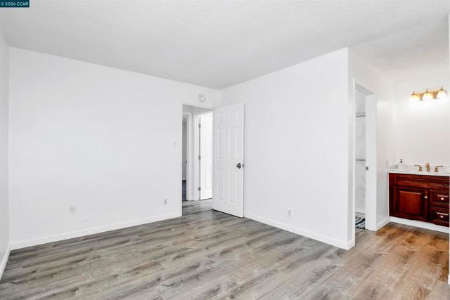 3555 Thunderbird Dr, Concord, CA 94520