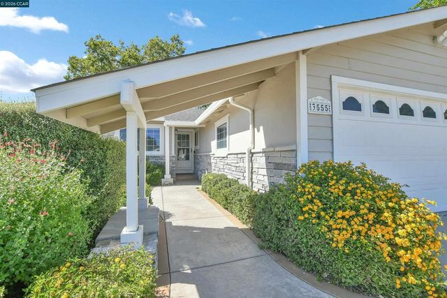 3555 Thunderbird Dr, Concord, CA 94520