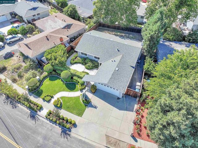 3555 Thunderbird Dr, Concord, CA 94520