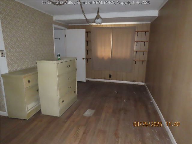 957 Hunter Road, Charleston, WV 25311