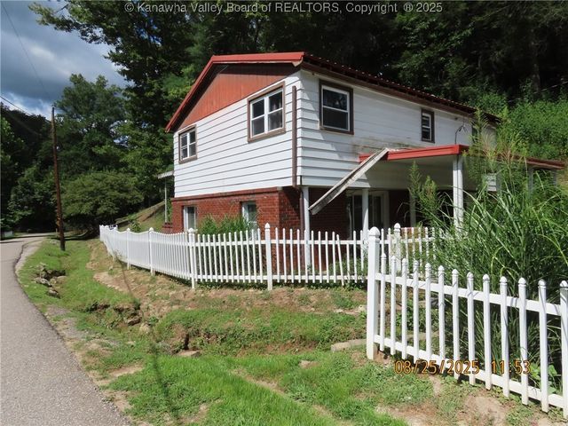 957 Hunter Road, Charleston, WV 25311