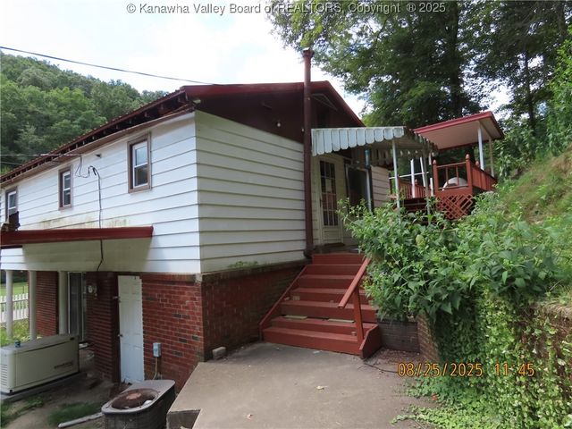 957 Hunter Road, Charleston, WV 25311