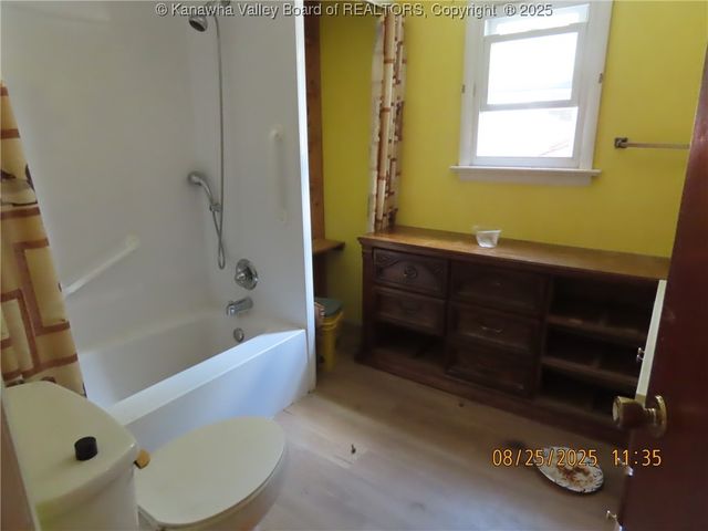 957 Hunter Road, Charleston, WV 25311