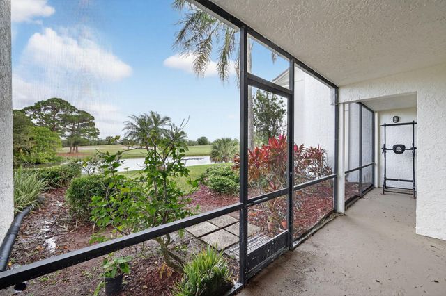 3300 Twin Lakes Terrace 102, Fort Pierce, FL 34951