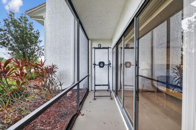 3300 Twin Lakes Terrace 102, Fort Pierce, FL 34951