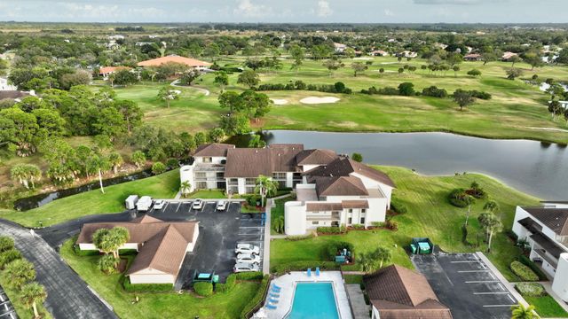 3300 Twin Lakes Terrace 102, Fort Pierce, FL 34951