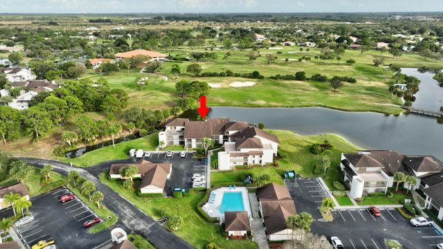3300 Twin Lakes Terrace 102, Fort Pierce, FL 34951
