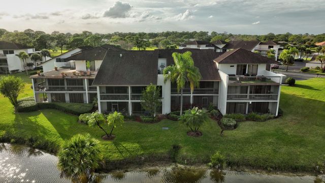 3300 Twin Lakes Terrace 102, Fort Pierce, FL 34951