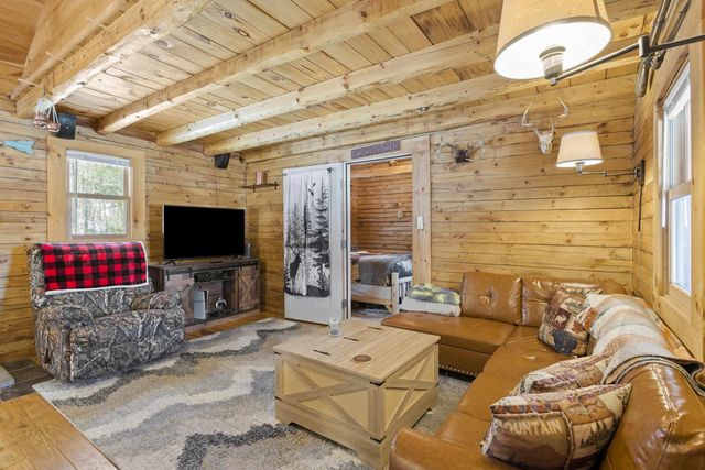 11 Beard Lane, Grafton, NH 03240