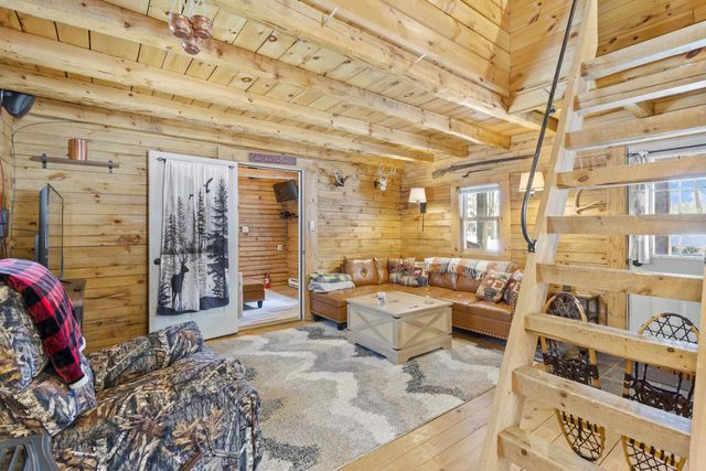 11 Beard Lane, Grafton, NH 03240