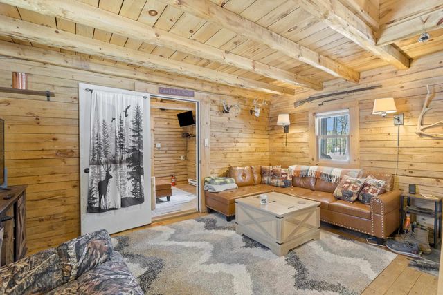 11 Beard Lane, Grafton, NH 03240