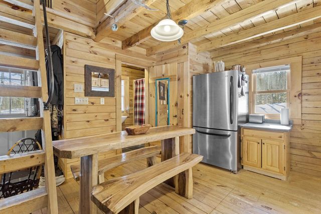 11 Beard Lane, Grafton, NH 03240