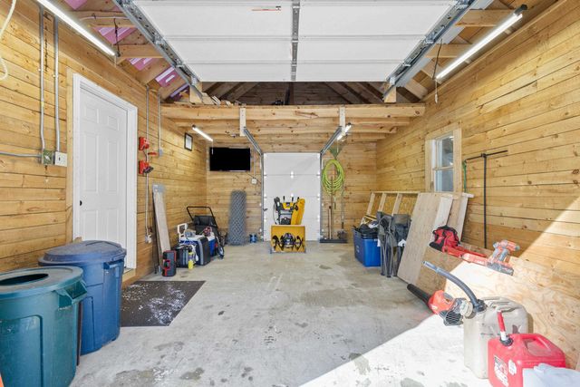 11 Beard Lane, Grafton, NH 03240