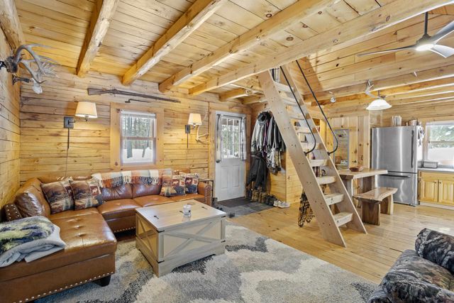 11 Beard Lane, Grafton, NH 03240