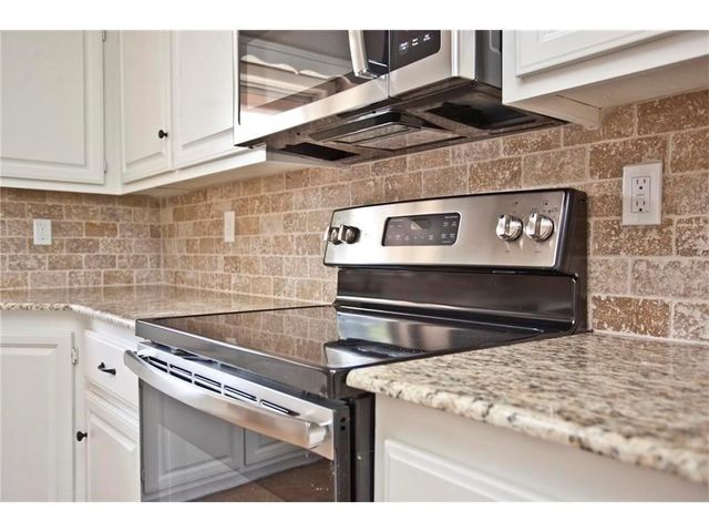 14 Shakespeare Drive, Bella Vista, AR 72714