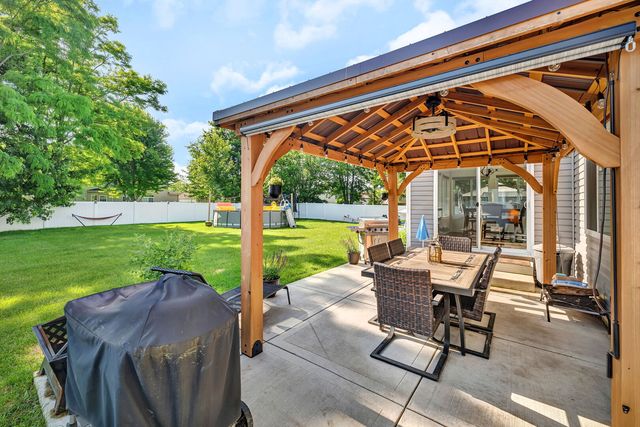 26449 S Waterford Trail, Channahon, IL 60410