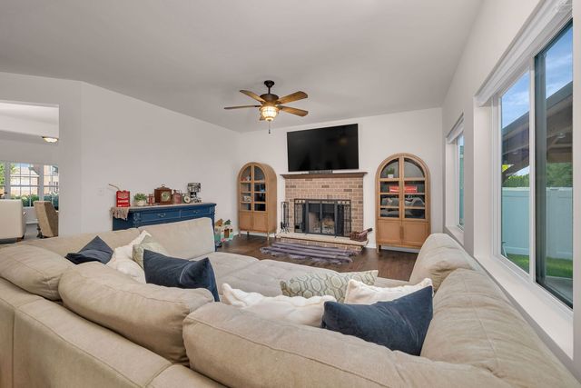 26449 S Waterford Trail, Channahon, IL 60410