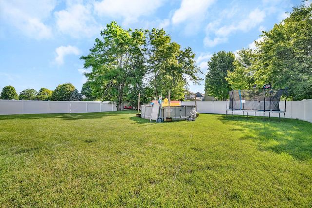 26449 S Waterford Trail, Channahon, IL 60410