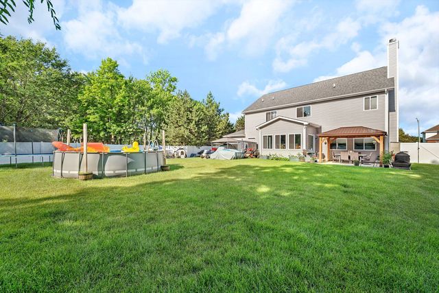 26449 S Waterford Trail, Channahon, IL 60410