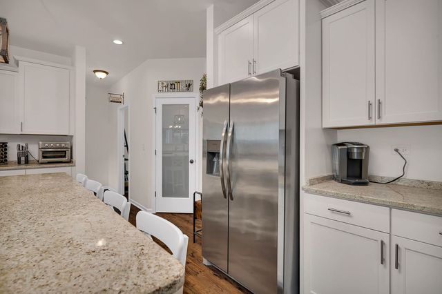26449 S Waterford Trail, Channahon, IL 60410