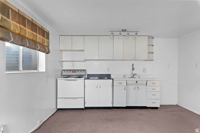 3215 S 2100 ST, Millcreek, UT 84109