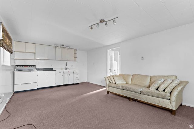 3215 S 2100 ST, Millcreek, UT 84109