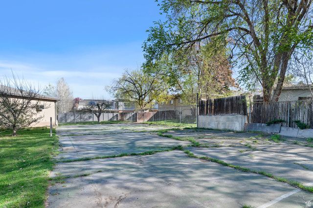 3215 S 2100 ST, Millcreek, UT 84109