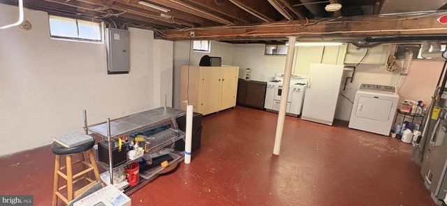 12 WINDING WAY, Mount Holly, NJ 08060