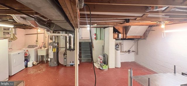 12 WINDING WAY, Mount Holly, NJ 08060