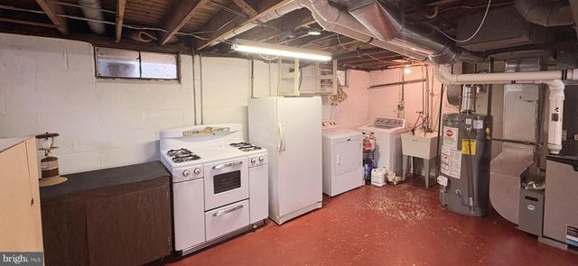 12 WINDING WAY, Mount Holly, NJ 08060