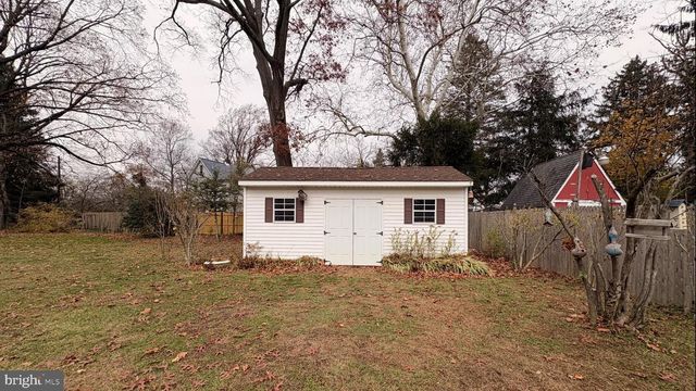 12 WINDING WAY, Mount Holly, NJ 08060