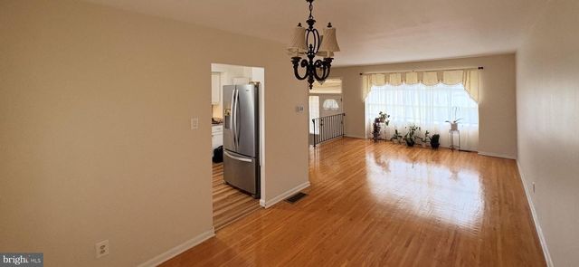 12 WINDING WAY, Mount Holly, NJ 08060