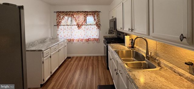 12 WINDING WAY, Mount Holly, NJ 08060