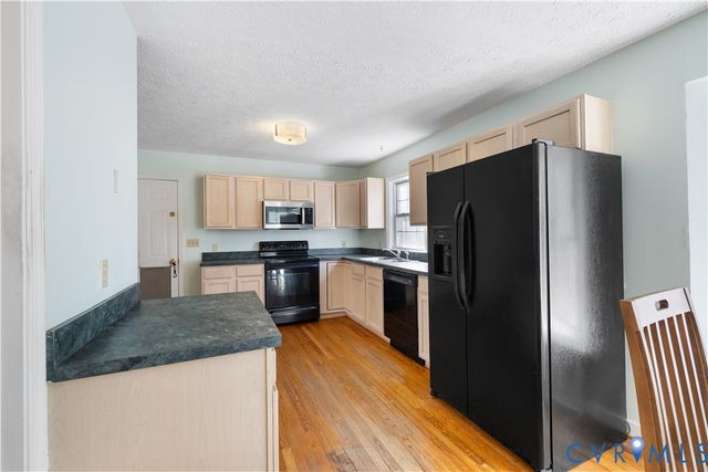 1403 4th Avenue Ext, Farmville, VA 23901