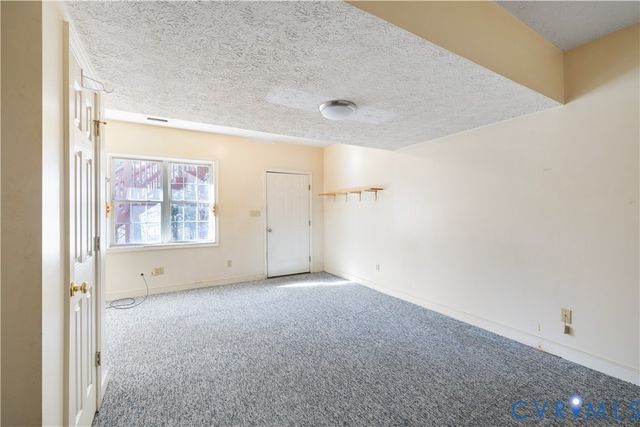 1403 4th Avenue Ext, Farmville, VA 23901