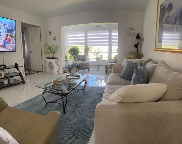 9330 Sunrise lakes 304, Sunrise, FL 33322