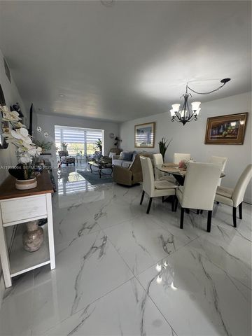 9330 Sunrise lakes 304, Sunrise, FL 33322