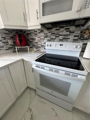 9330 Sunrise lakes 304, Sunrise, FL 33322