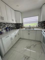 9330 Sunrise lakes 304, Sunrise, FL 33322