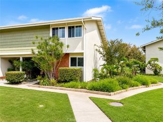 1404 N Tustin U4, Santa Ana, CA 92705