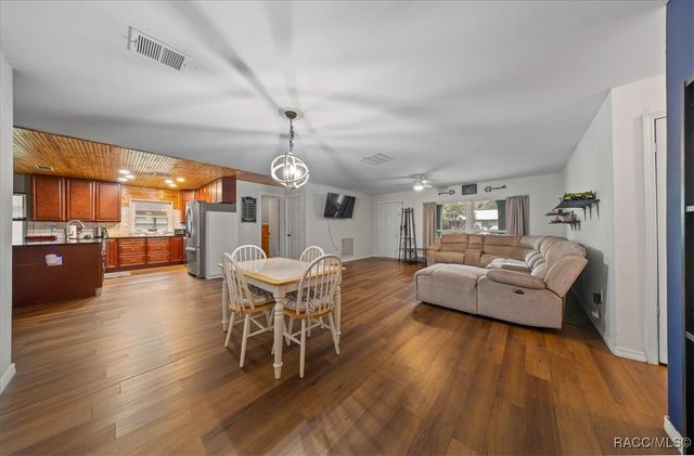 1161 N Van Nortwick Road, Lecanto, FL 34461